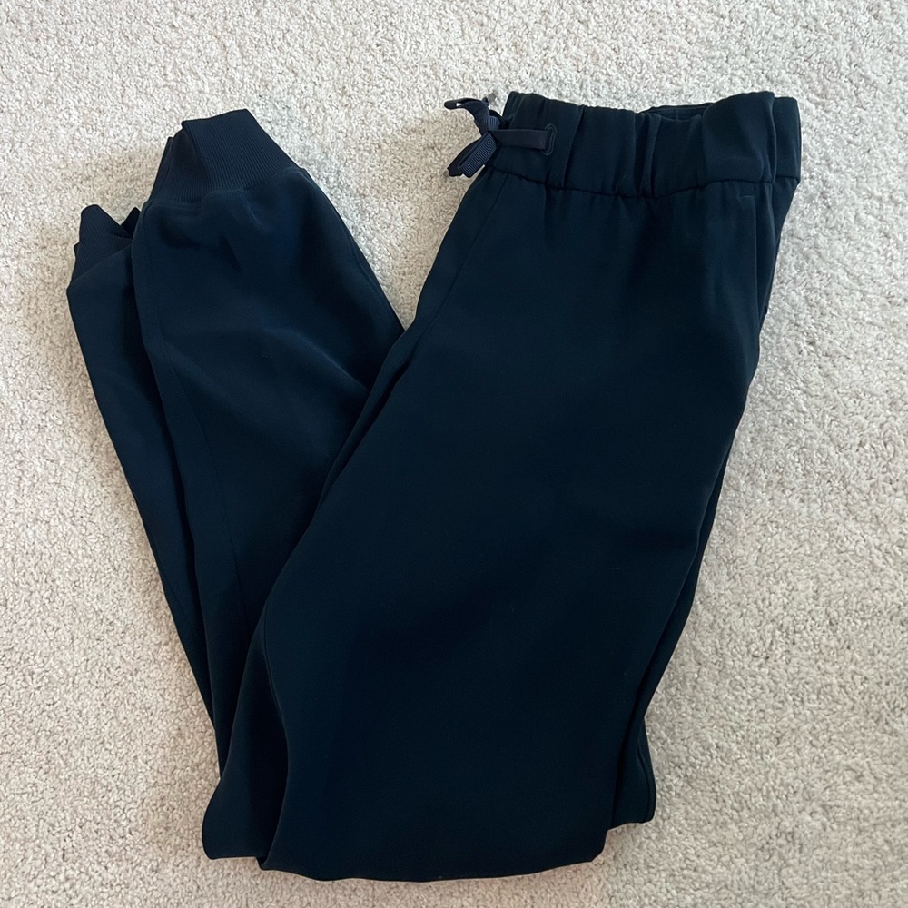 On the fly Lulu lemon jogger- navy